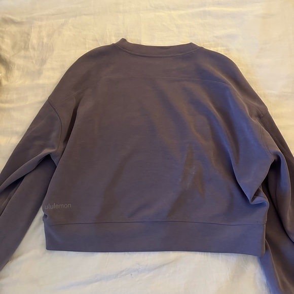 LuluLemon Perfectly Oversized Crop Crew DKLV 10 - Picture 3 of 3